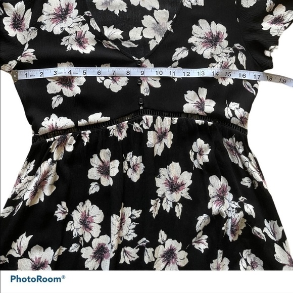 Hem & Thread Floral Cap Sleeve Dress | S - Picture 7 of 11